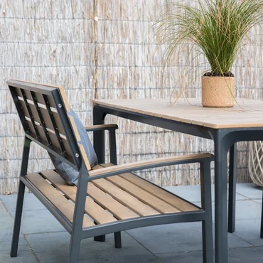 Arezzo 2-zits metalen tuinbank - sfeerbeeld, Lesli Living, Tuinmeubels