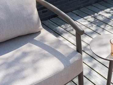 Barolo loungeset met Vic koffietafels details, 4 Seasons Outdoor, tuinmeubels.nl