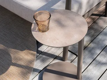 Barolo loungeset met Vic koffietafels detailfoto, 4 Seasons Outdoor, tuinmeubels.nl