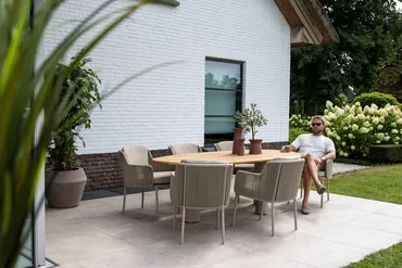 Bernini dining stoel latte incl. 2 kussens sfeer, 4 Seasons Outdoor, tuinmeubels.nl