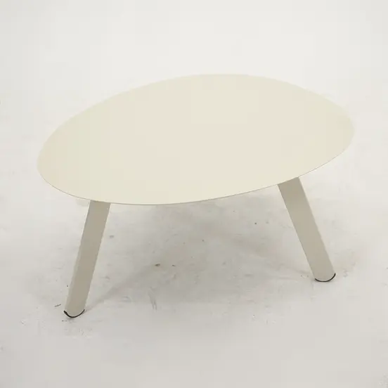 Bijzettafel tiki 74x60x36cm creme bovenkant, Lesli Living, tuinmeubels.nl