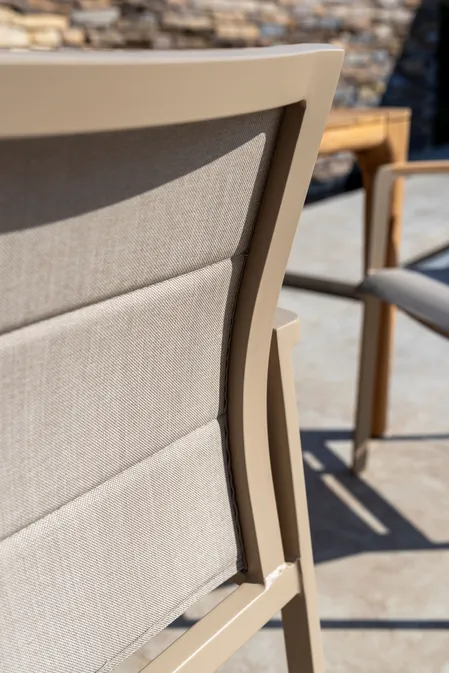 Cortina stacking chair latte detail rug, 4 Seasons Outdoor, tuinmeubels.nl