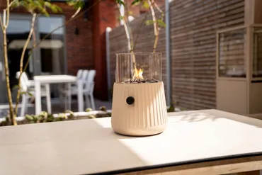 Cosiscoop Bowie sandy beige sfeerbeeld, Cosi fires, tuinmeubels.nl