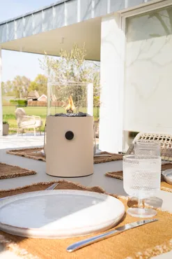 Cosiscoop Original sandy beige sfeerfoto, Cosi fires, tuinmeubels.nl