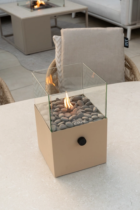 Cosiscoop Square sandy beige sfeerfoto, Cosi fires, tuinmeubels.nl