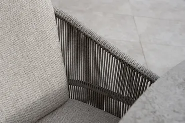 Donato Ø160 cm met 6x Florence dining stoel terre detailfoto, 4 Seasons Outdoor, tuinmeubels.nl