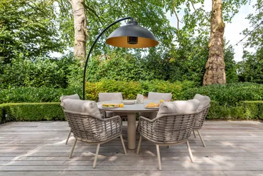 Donato Ø160 cm met 6x Puglia low dining latte sfeerbeeld, 4 Seasons Outdoor, tuinmeubels.nl