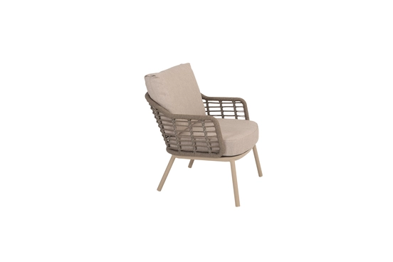 Donato Ø160 cm met 6x Puglia low dining latte stoel zijkant, 4 Seasons Outdoor, tuinmeubels.nl