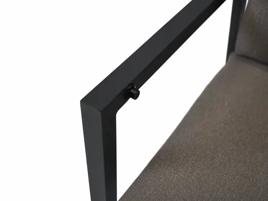 Donna verstelbare stoel met kussen alu arm detail knop, Vita, tuinmeubels.nl
