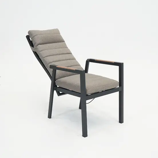 Donna verstelbare stoel met kussen woodlook arm, Sens-line, Tuinmeubels.nl