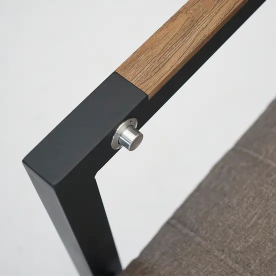 Donna verstelbare stoel met kussen woodlook arm, Sens-line, Tuinmeubels.nl