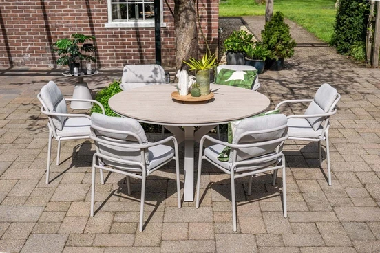 Edison tafel Ø148 cm taupeteak, Garden Impressions, tuinmeubels.nl