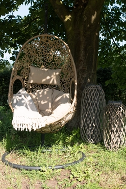 Hangstoel Flower sfeer, Lesli Living, tuinmeubels