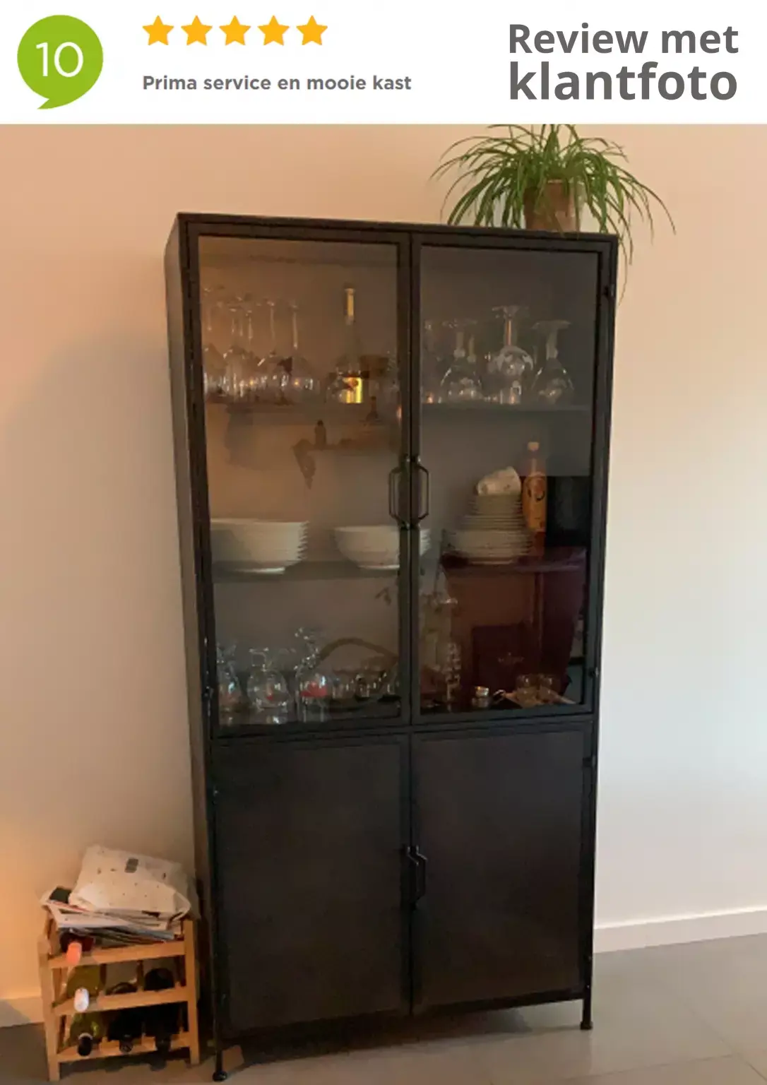 escaleren Proficiat Shinkan Industriële Zwart Metalen Vitrinekast Buffetkast Glas Lesli Living - Tuinmeubels.nl escaleren Proficiat Shinkan Industriële Zwart Metalen Vitrinekast Buffetkast Glas Lesli Living - Tuinmeubels.nl