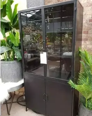 Industriële Zwart Metalen Vitrinekast Buffetkast Glas Lesli Living