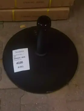 Parasolvoet 30 kg zwart rond www.tuinmeubels.nl