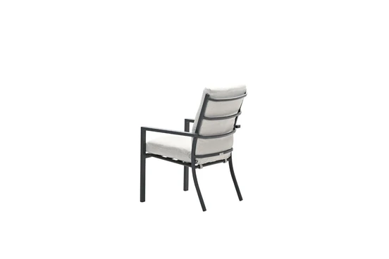 Sergio dining fauteuil Desert Sand schuin, Garden Impressions, tuinmeubels.nl