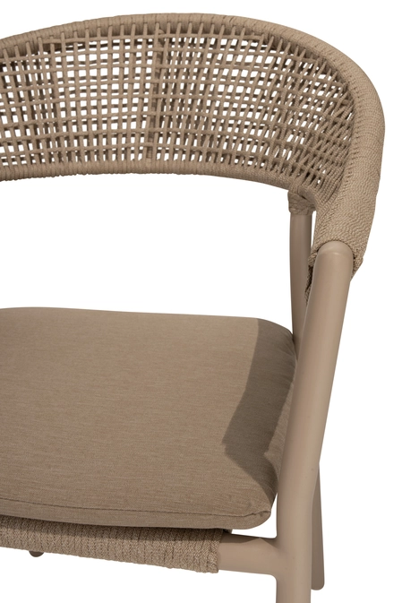 Sienna stapelbare dining stoel latte incl. kussen detailfoto, 4 Seasons Outdoor, tuinmeubels.nl