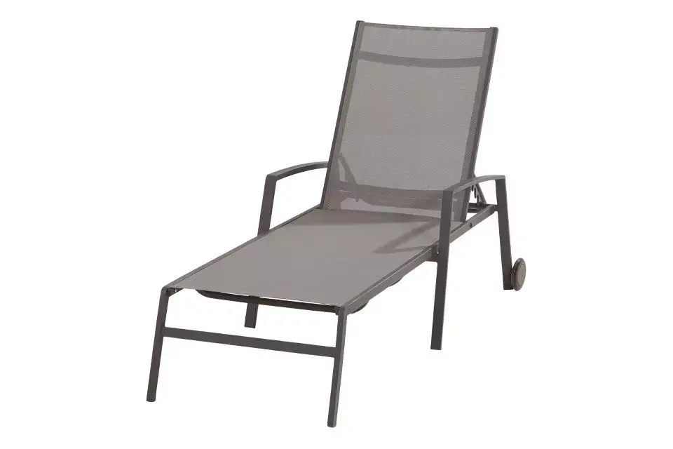 Solana sunbed with wheels - matt carbon | 4 Seasons Outdoor