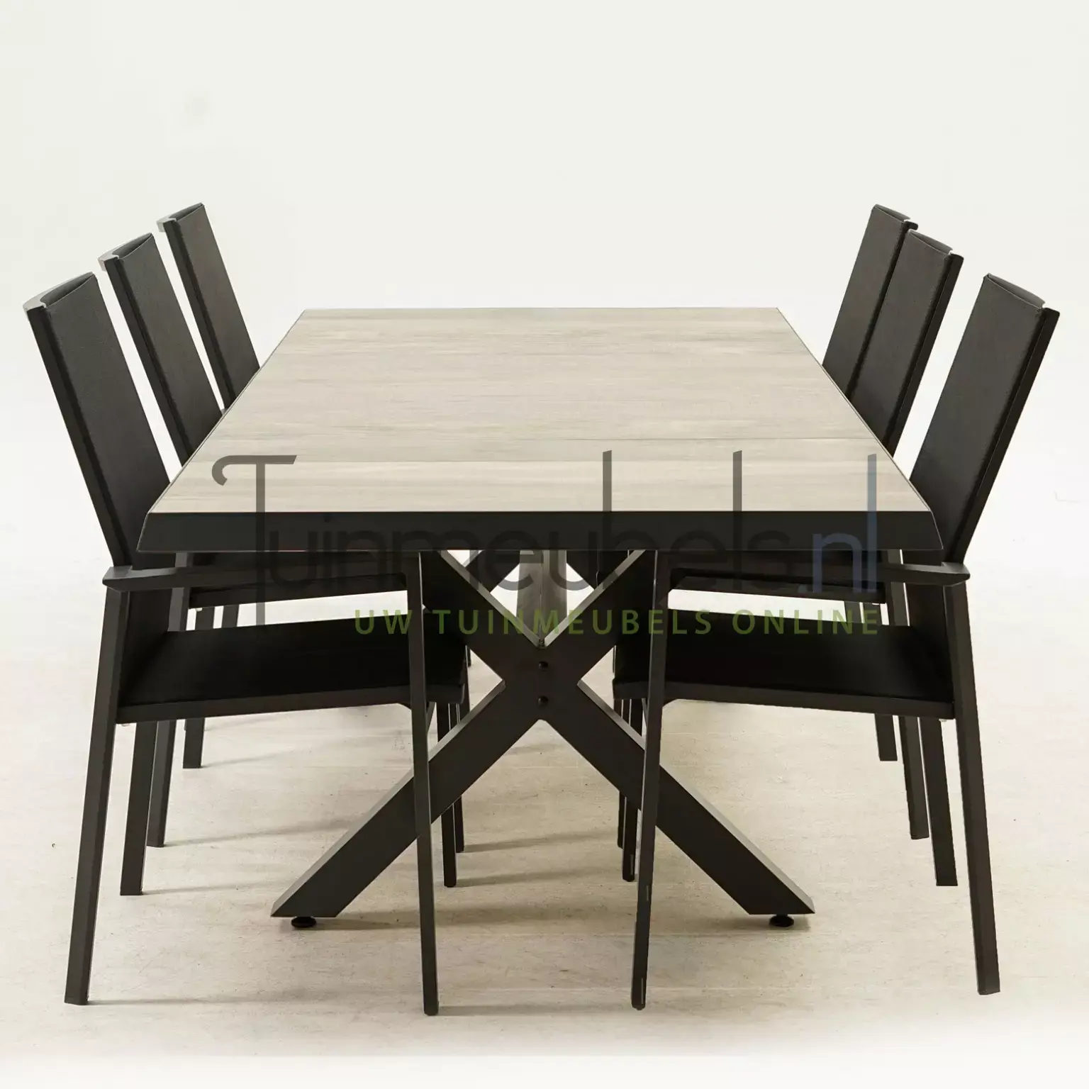 Tuinset Delia hoge rug zwart met Castilla negro kruispoot 240cm tafel -