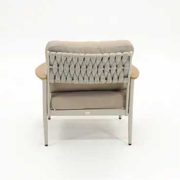 Tuinset Manon creme achter stoel, Vita, Tuinmeubels.nl