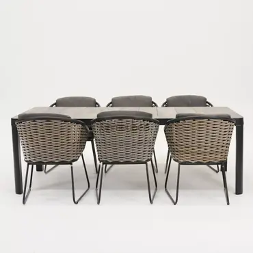 Tuinstoel Bo dining met Castilla negro 220 x 90 cm, tuinmeubels.nl, foto 2