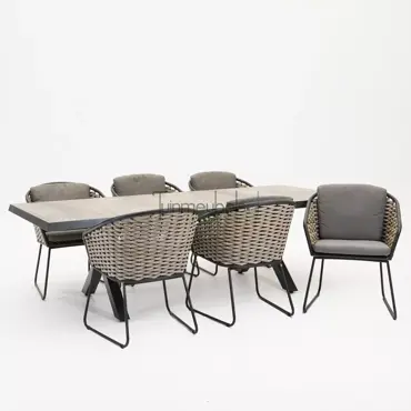 Tuinstoel Bo dining met Castilla negro kruispoot, tuinmeubels.nl, foto 1