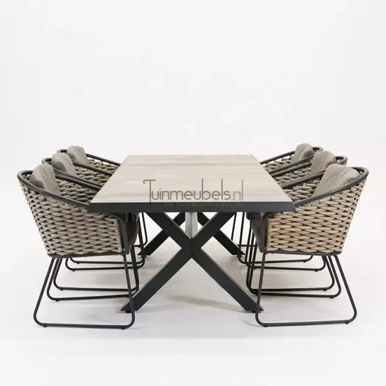 Tuinstoel Bo dining met Castilla negro kruispoot, tuinmeubels.nl, foto 3