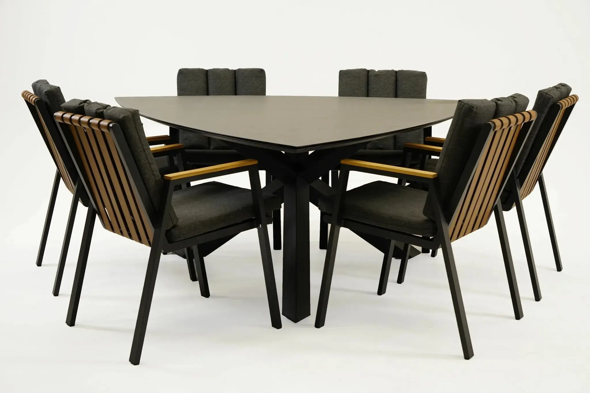 Tuintafel Triangel met 6 Leather antraciet stoelen