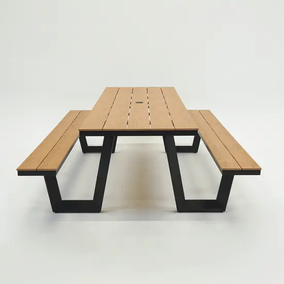 Vita Massa rechthoekige picknicktafel XL zijkant, Vita tuinmeubelen, tuinmeubels.nl