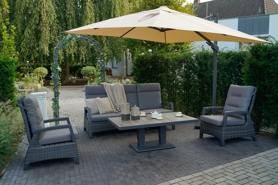 Zweefparasol VirgoFlex ecru 3x3mtr sfeer, Lesli Living, tuinmeubels.nl